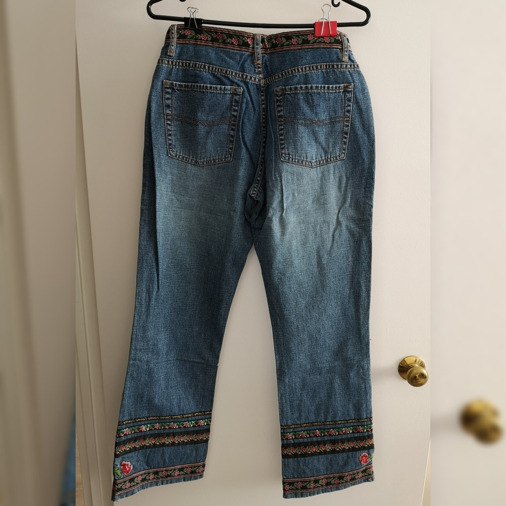 Jean - Picture 2 of 4